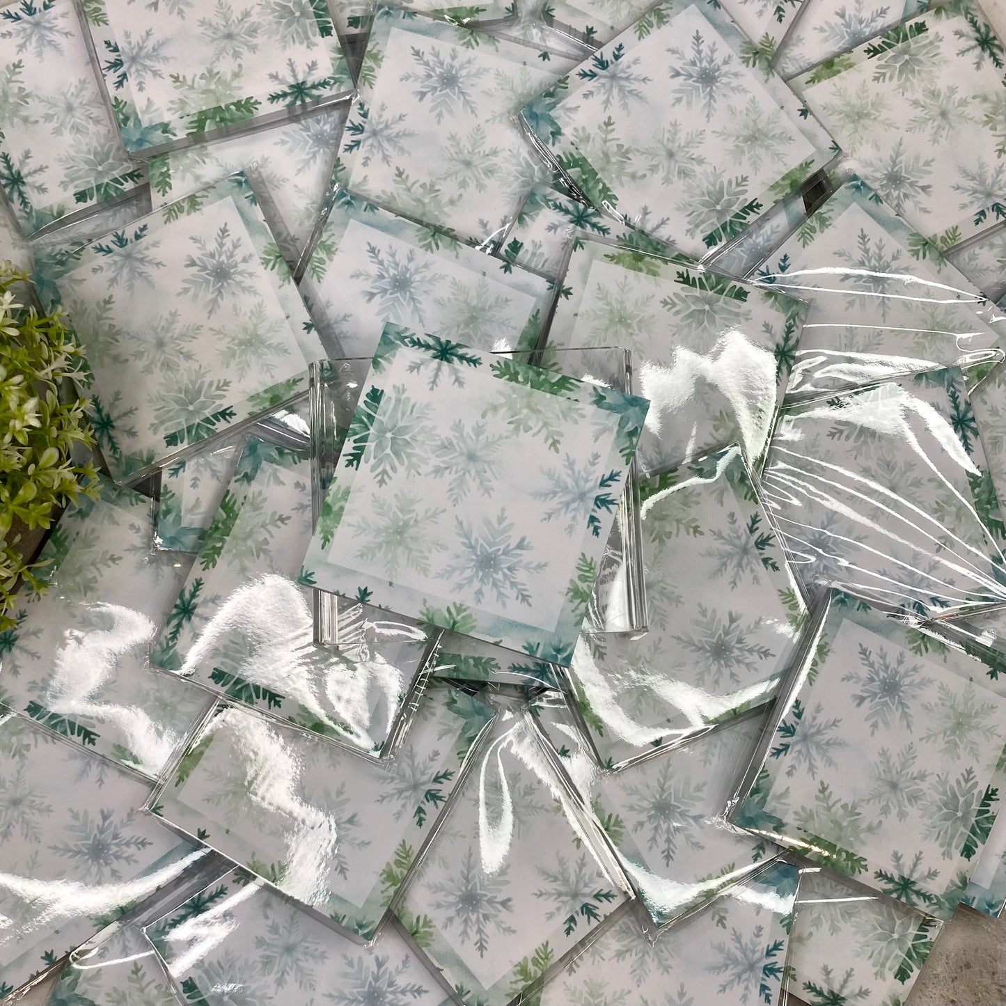 The Sticky Note Collection - Green Teal Snowflakes