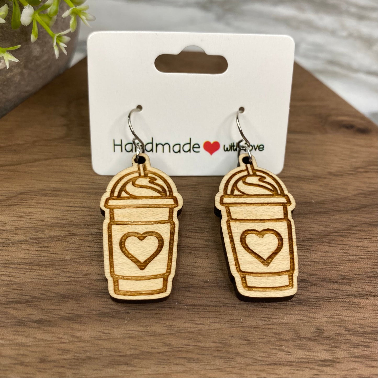 Wooden Dangle Earrings - Heart Frappe