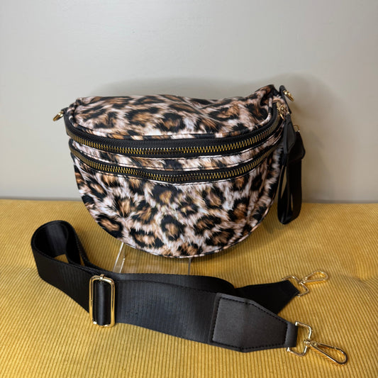 Roni - Nylon Crossbody - Realistic Animal Print