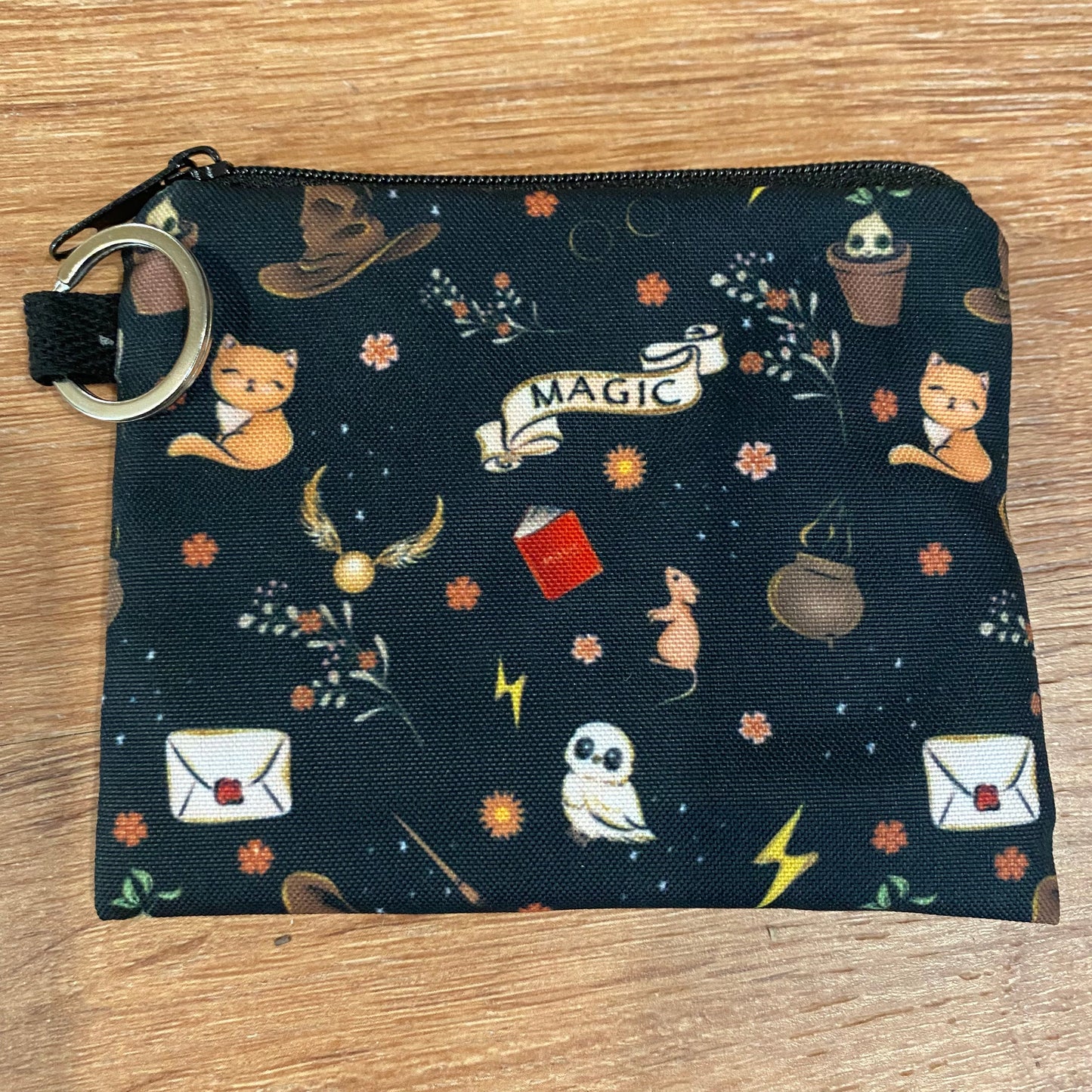 Mini Pouch - Magic Black Background MN