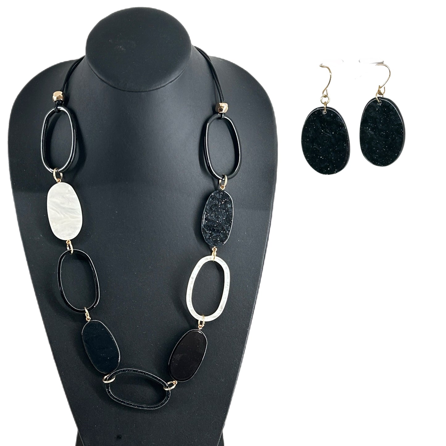40" Resin Necklace & Matching Pierced Earrings