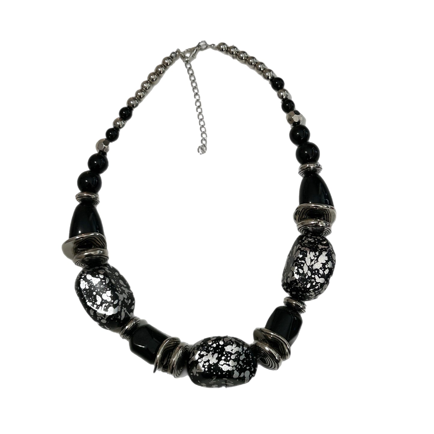 Vintage Black and Silver Tone Necklace MN
