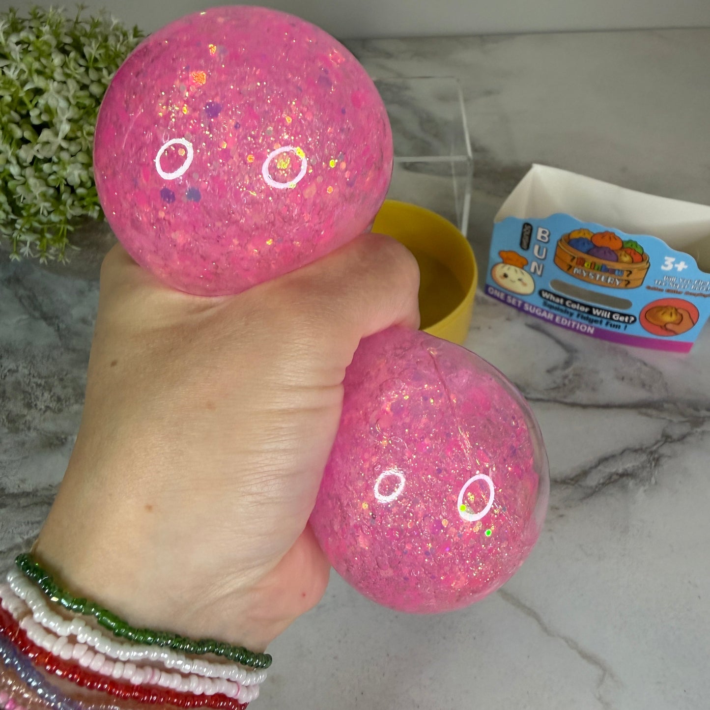 Squishy Toy - Viral Dumpling, Quick Squeeze Glitter - Pink