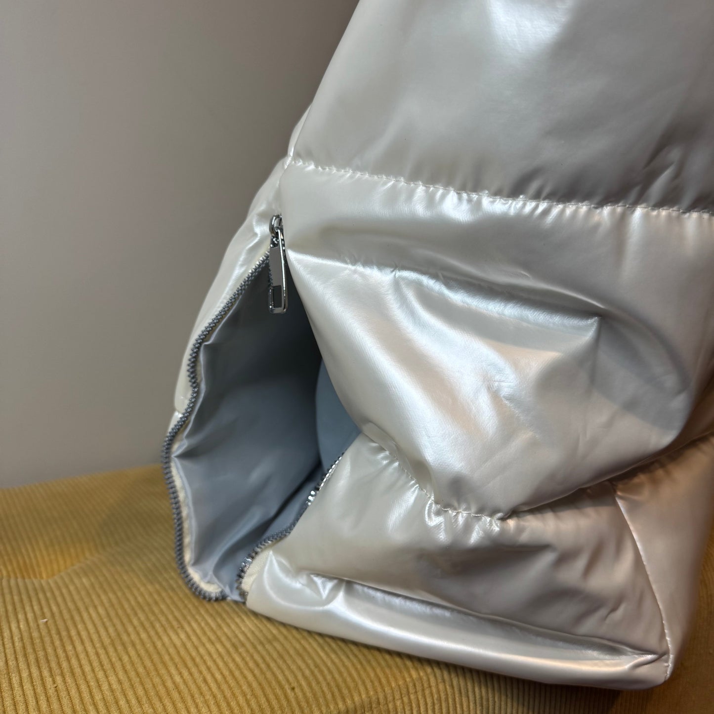 Abby - Puffer Tote - PREORDER 7/16-7/19