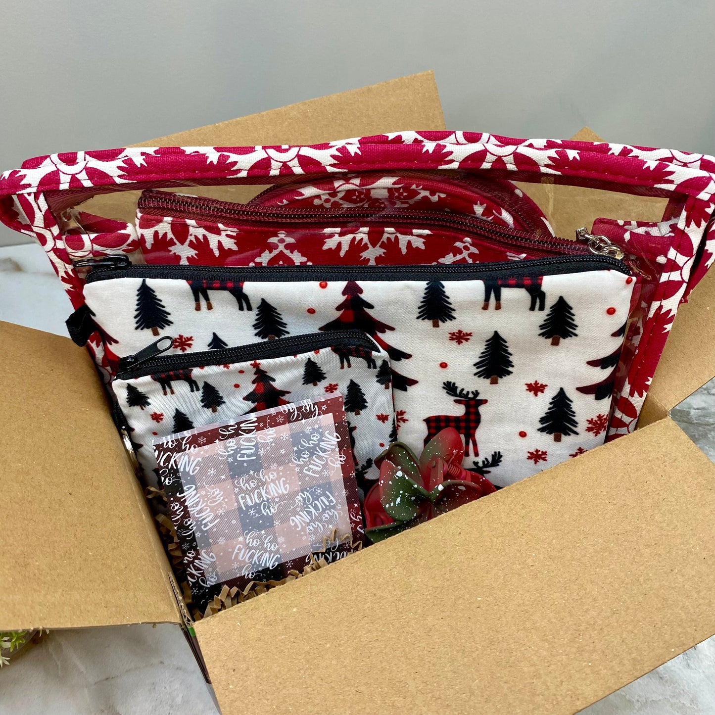 Christmas Gift Box with Crinkle Paper - Large MNC