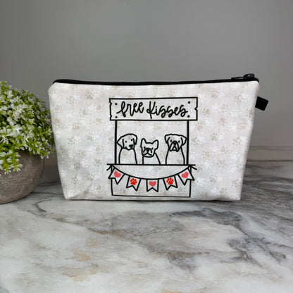 Pouch - Dog Free Kisses MN