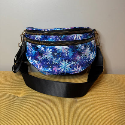 Roni - Nylon Crossbody - Blue Purple Snowflake