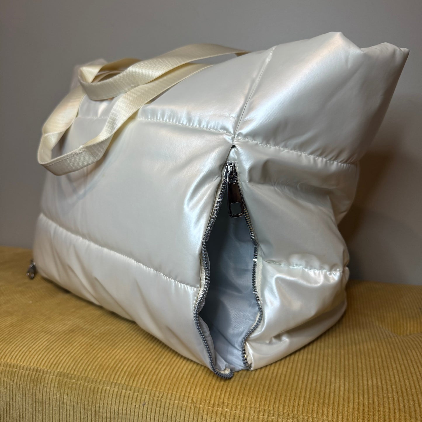 Abby - Puffer Tote - PREORDER 7/16-7/19