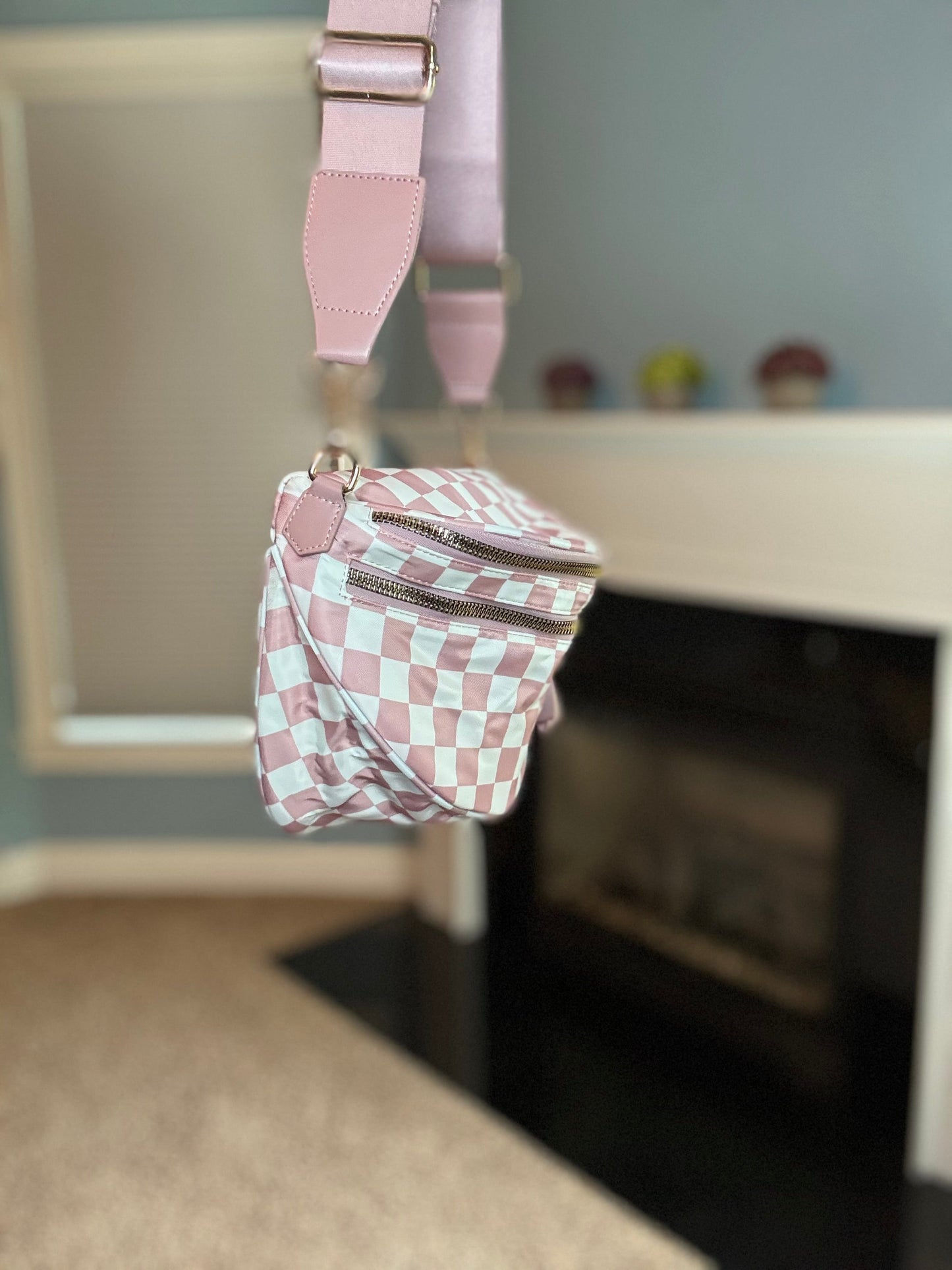 Roni - Nylon Crossbody - Light Pink