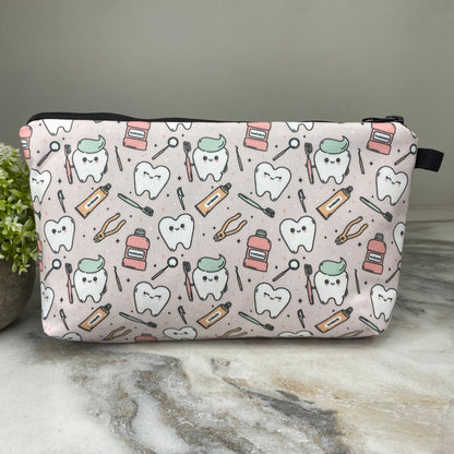 Pouch - Tooth Dental Hygiene on Pink MN