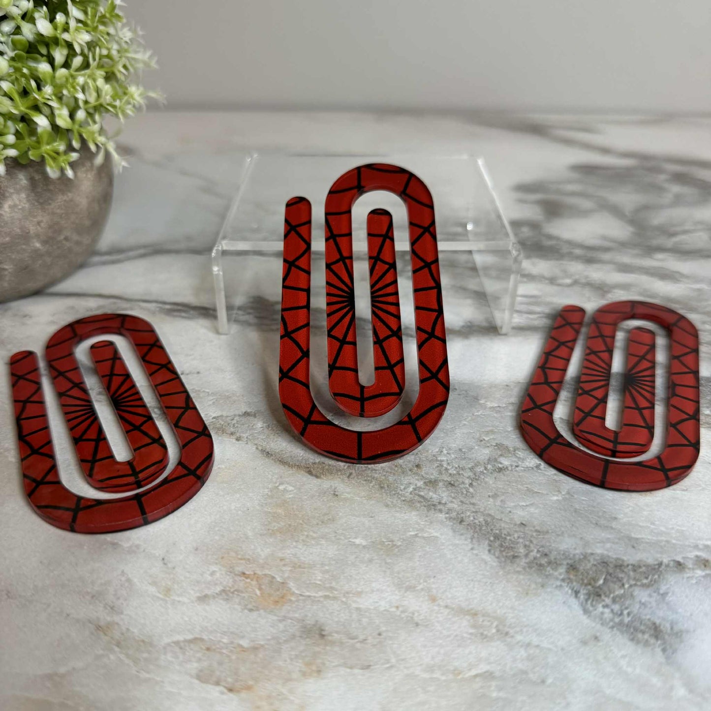 Jumbo Paperclip - Strawberry Daisies